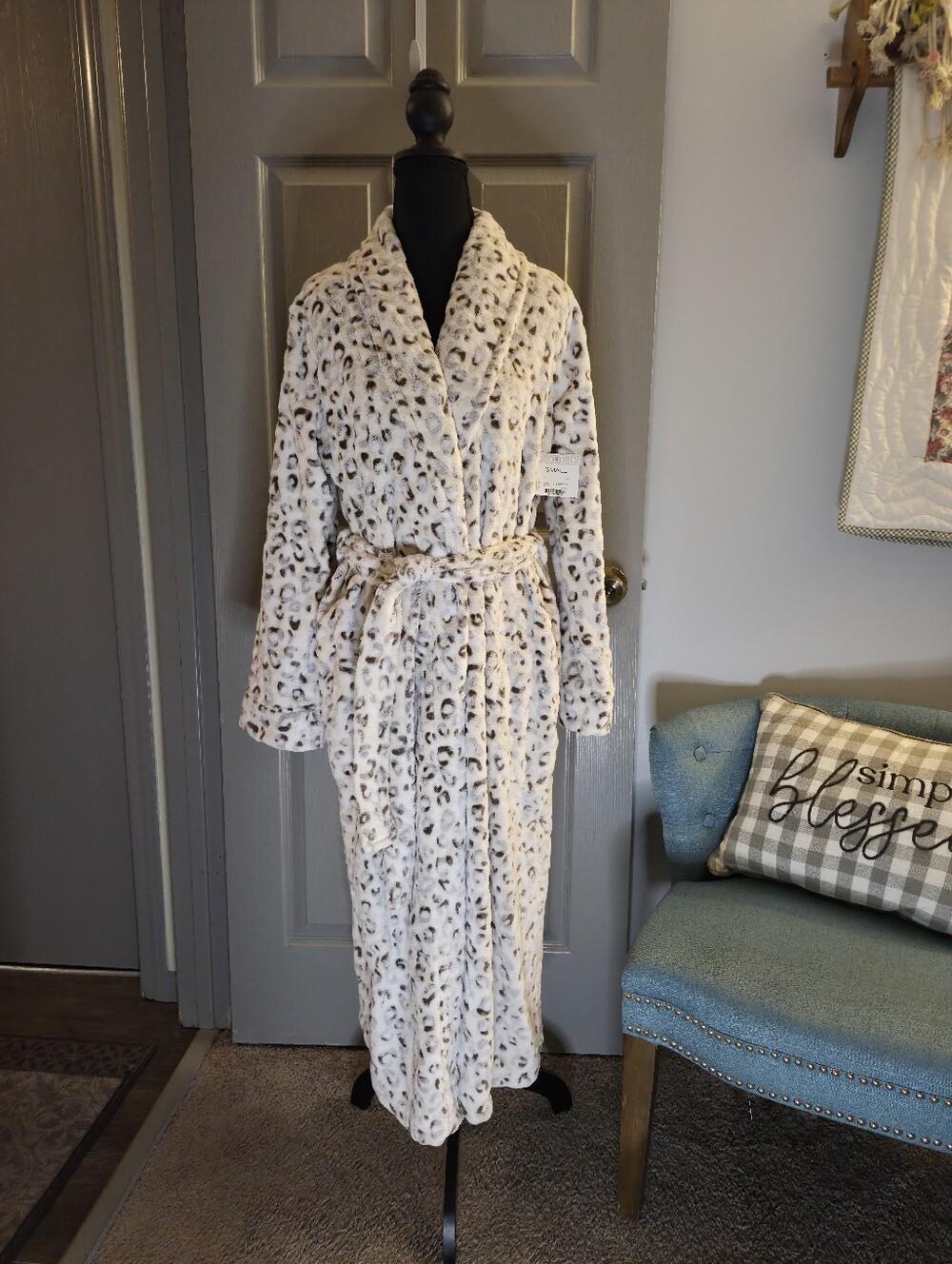 Liz Claiborne Cheetah Print Robe Size Small